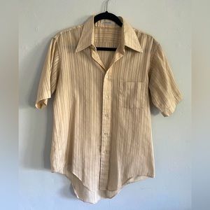 Vintage Mens Lightweight Striped Short Sleeve Button Down Tan Medium